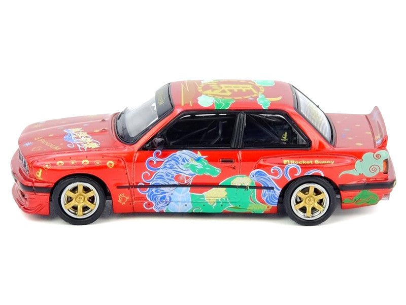 إصدار محدود - سيارة Pandem Rocket Bunny E30 "عام الحصان" رأس السنة الصينية 2026 باللون الأحمر المعدني نموذج مصبوب 1:64