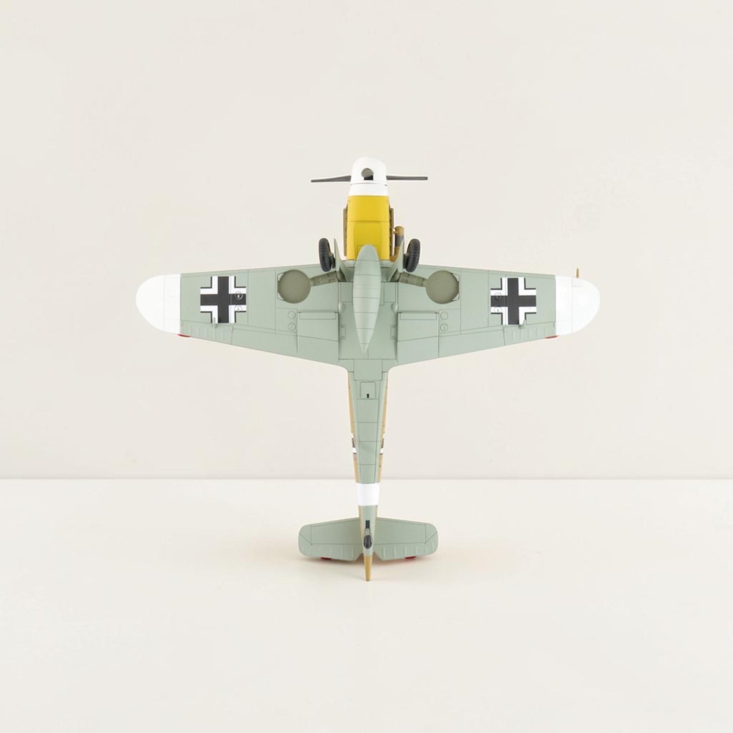طائرة ميسرشميت الألمانية مرسيليا مصر 1942 | Messerschmitt Bf109F-4 Luftwaffe Marseille Yellow 14 Hobby Master
