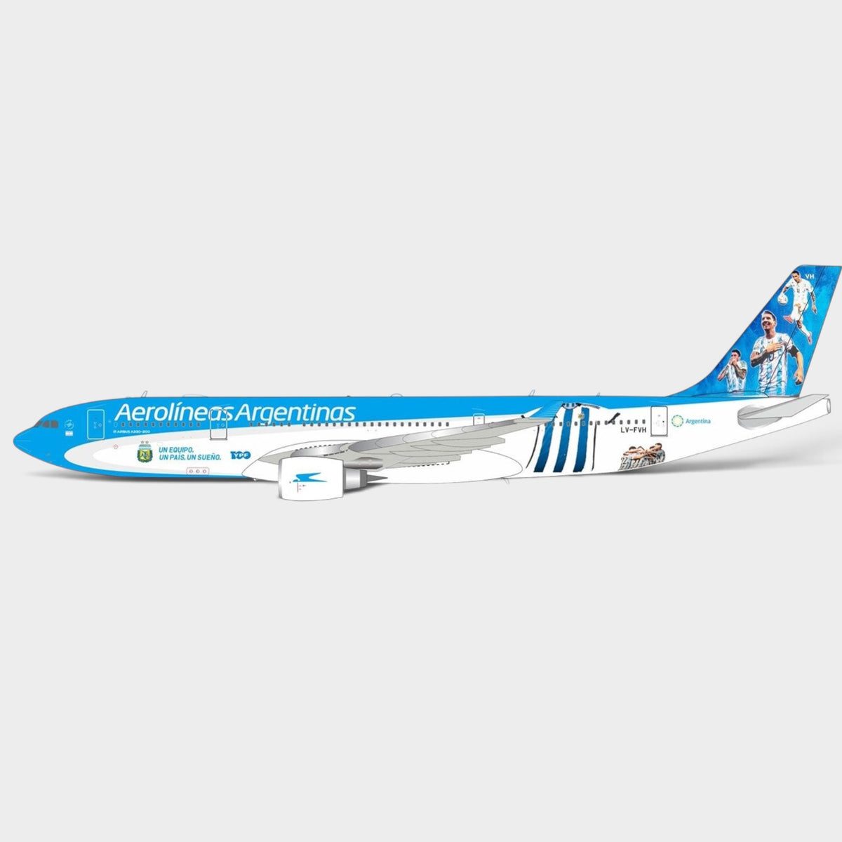 Slice 1:200 scale diecast Airbus A330-200 model in Aerolíneas Argentinas Argentina football livery with display stand