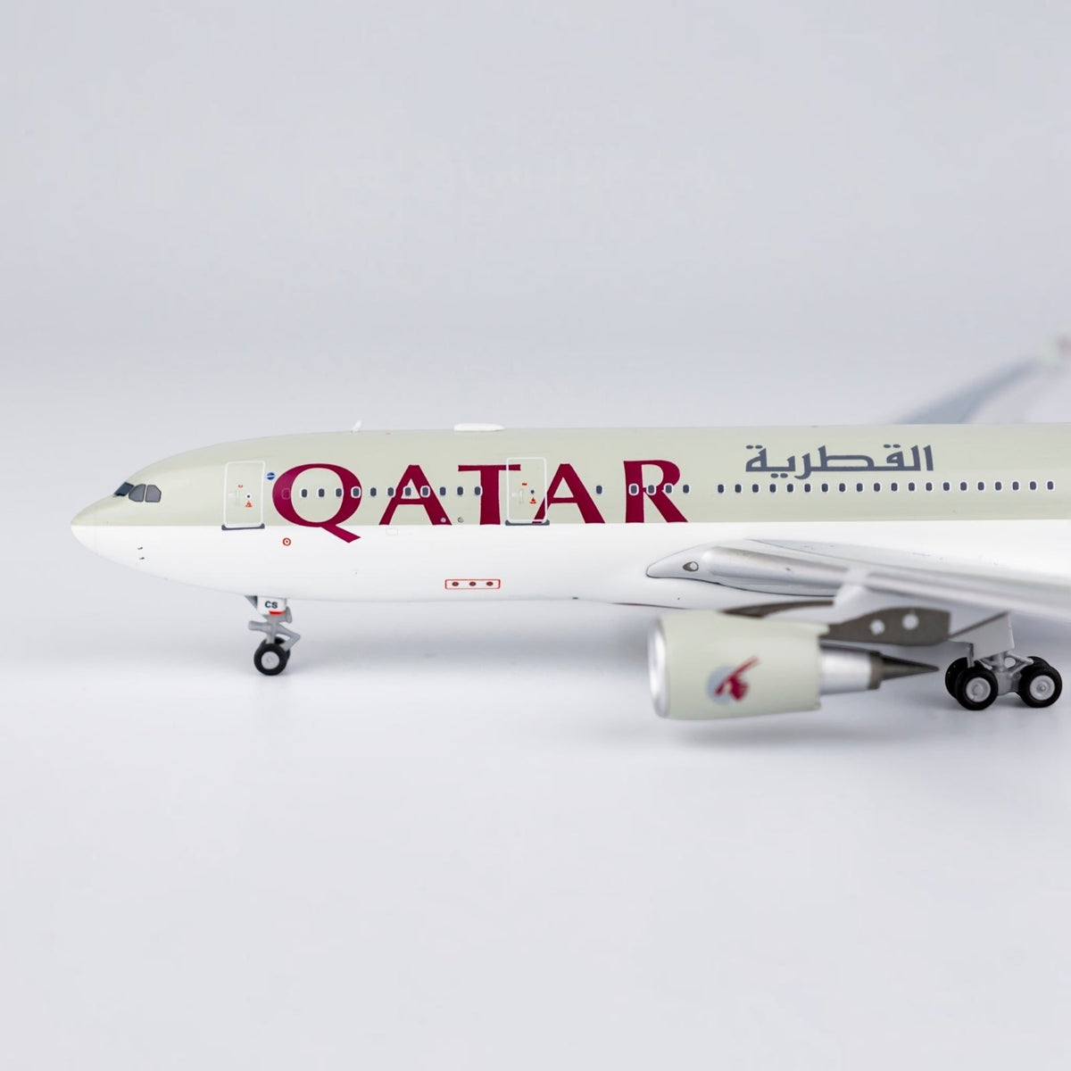 Slice Airbus A330-200 Qatar Airways FIFA World Cup 2022 diecast model aircraft in 1:400 scale side view