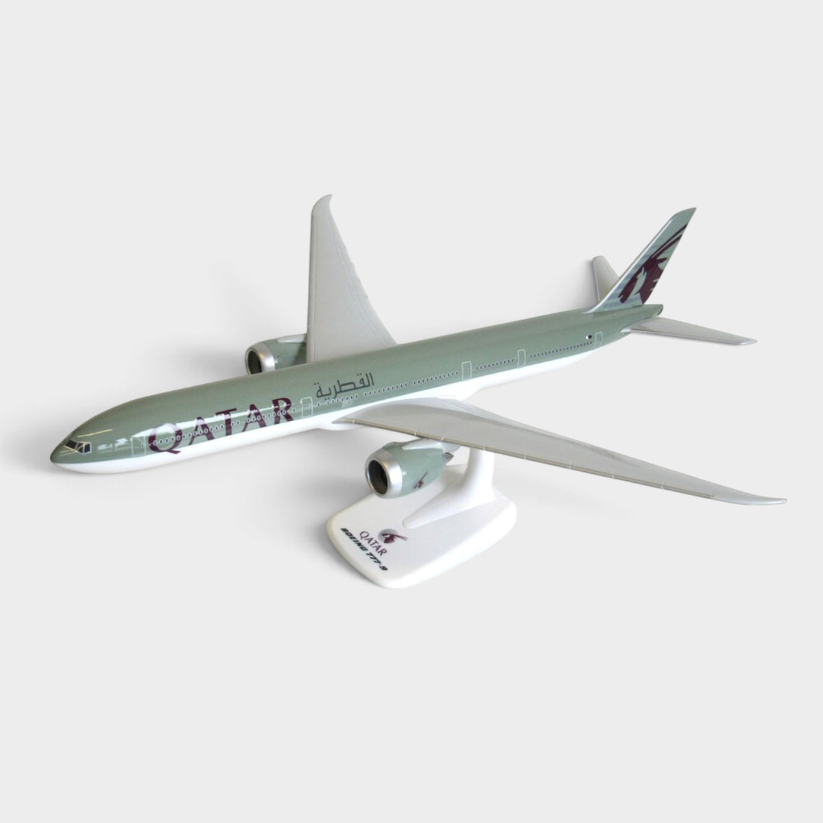 Slice Boeing 777-9 Qatar Airways 1:200 scale snap-fit plastic model airplane with display stand