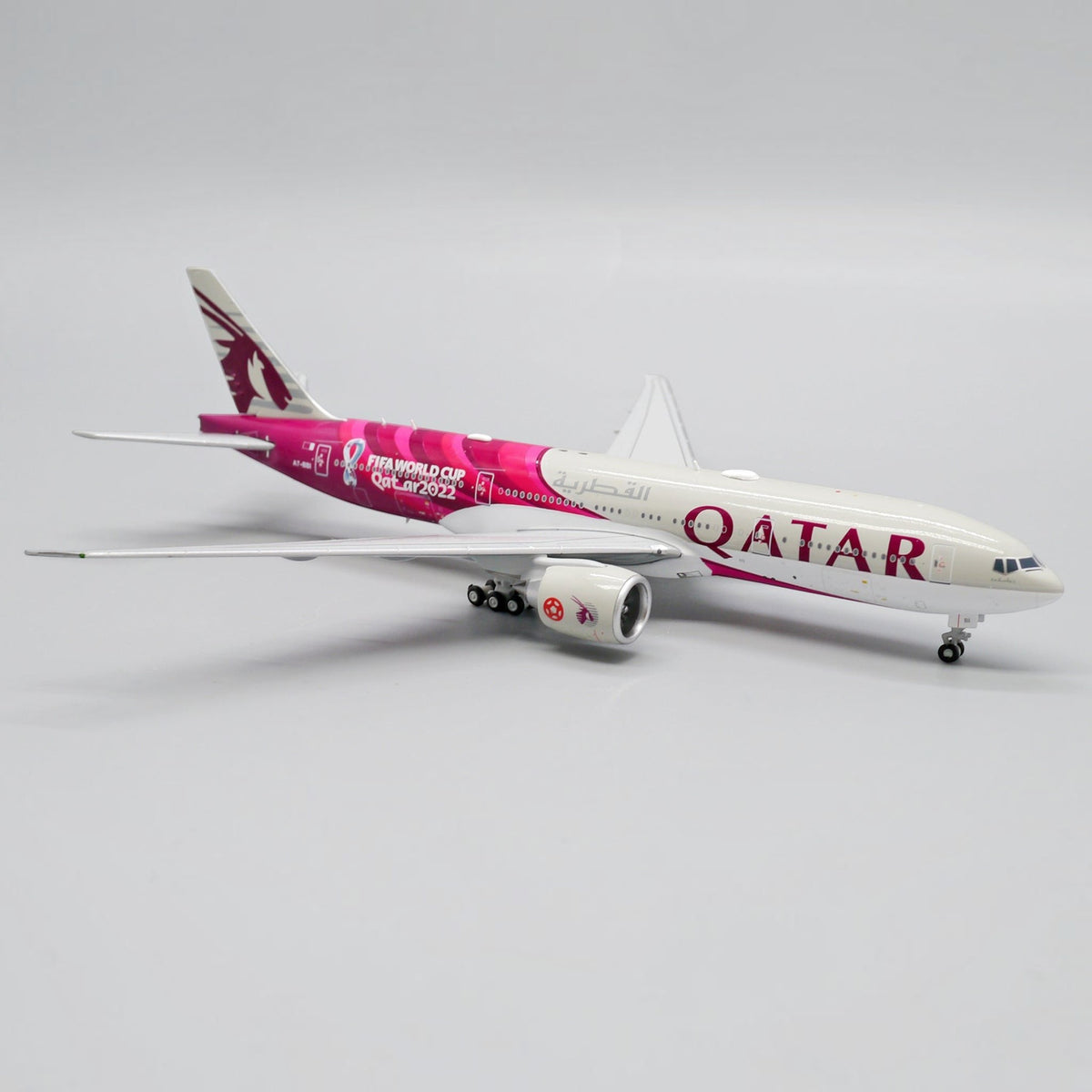 Slice Boeing 777-200LR Qatar Airways FIFA World Cup 2022 diecast model aircraft in 1:400 scale with detailed livery.