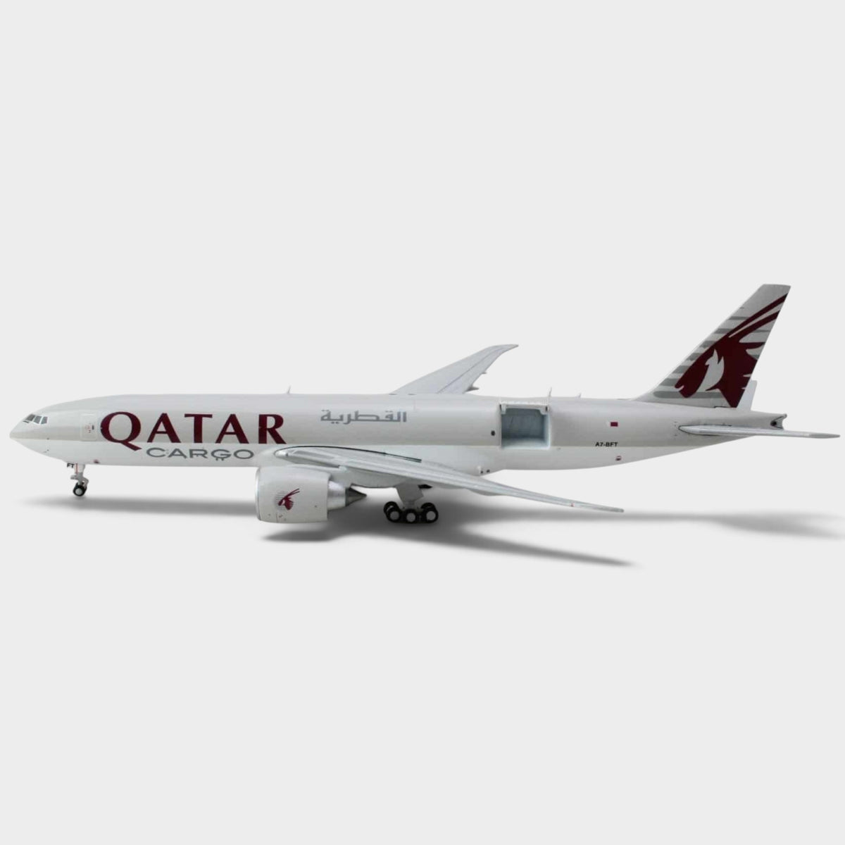 Slice Gemini Jets 1:400 scale diecast Boeing 777-200LRF Qatar Airways Cargo model with open cargo door