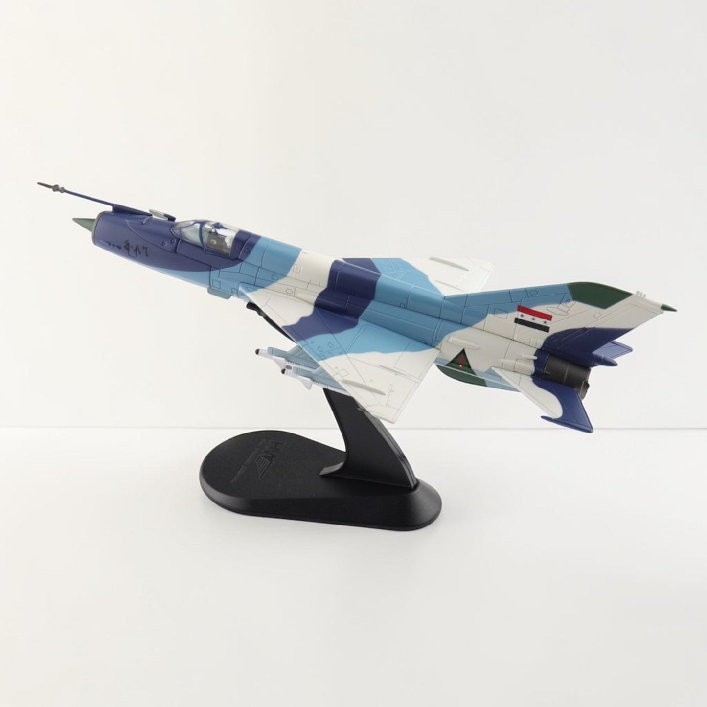 مجسم ميغ 21 بالتمويه البحري العراقي 1986 | MIG21bis Iraqi AF Sea Camouflage 9th Sqn Hobby Master 1:72