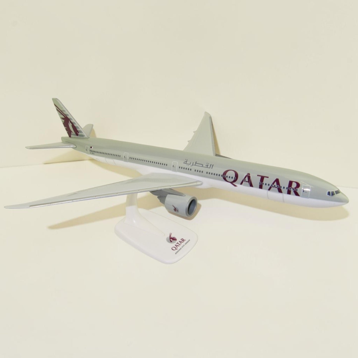مجسم بوينغ 300ER-777 القطرية A7-BEJ بمقياس 1:200 | Boeing 777-300ER Qatar Airways A7-BEJ PPC