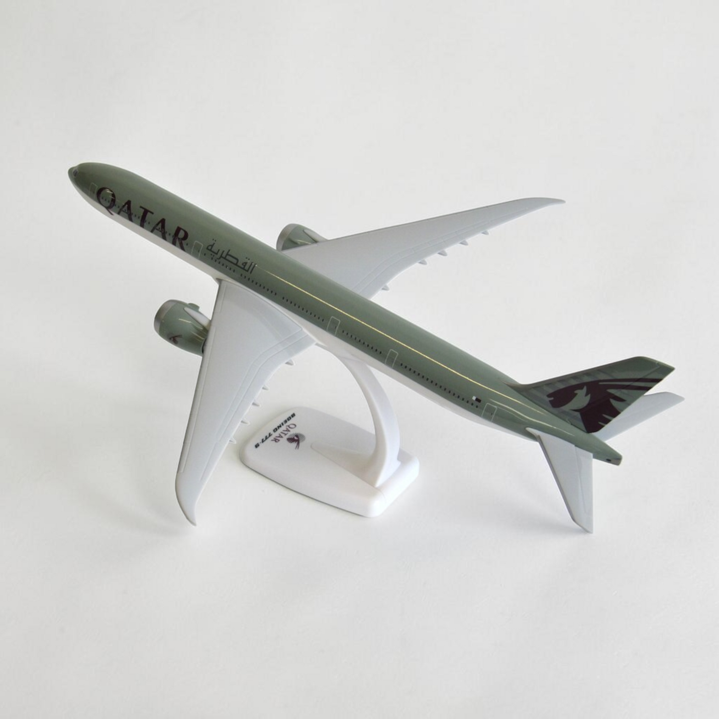 مجسم بوينغ 9-777 الخطوط الجوية القطرية بمقياس 1:200 | Boeing 777-9 Qatar Airways 1:200 PPC Snap-Fit Model