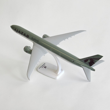 مجسم بوينغ 9-777 الخطوط الجوية القطرية بمقياس 1:200 | Boeing 777-9 Qatar Airways 1:200 PPC Snap-Fit Model