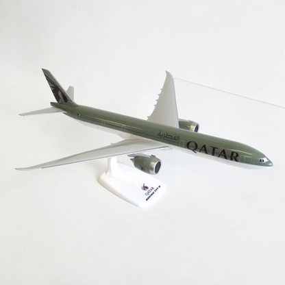 مجسم بوينغ 9-777 الخطوط الجوية القطرية بمقياس 1:200 | Boeing 777-9 Qatar Airways 1:200 PPC Snap-Fit Model