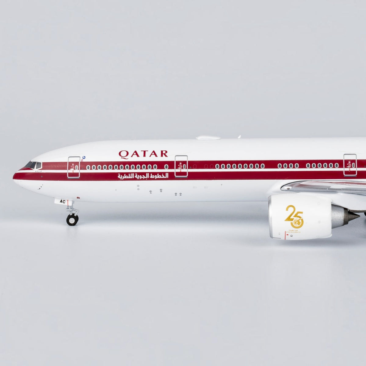 Slice Boeing 777-300ER Qatar Airways 25 years retro livery diecast model aircraft side view